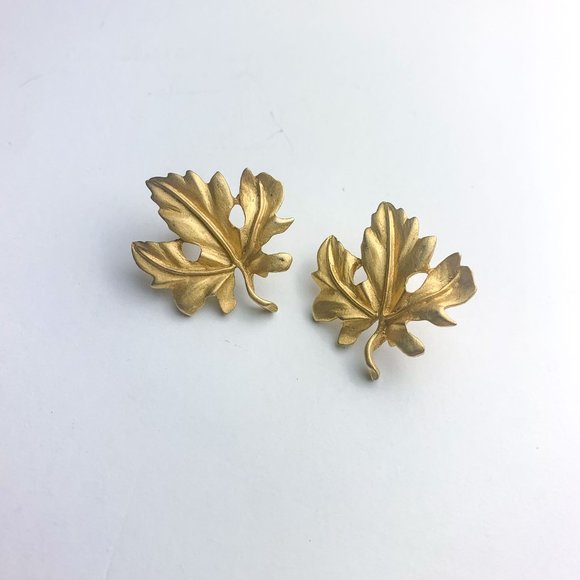 American Vintage Jewelry - Vintage 80s bright gold tone leaf post earrings